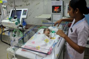 小児病院で火災、新生児6人死亡 インド
