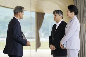 天皇、皇后両陛下が岡山・倉敷市訪問　西日本豪雨の被災者と懇談