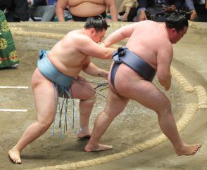 新入幕・欧勝馬が敢闘賞　初来日した母が観戦「三賞を獲得した姿も見せられてうれしい」