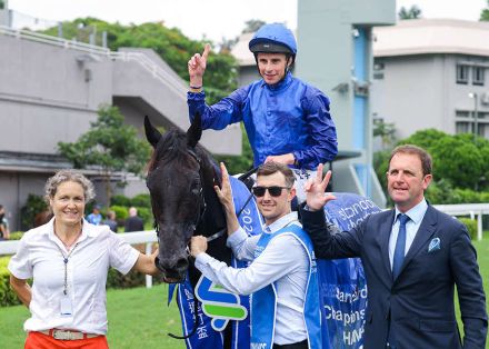 日本馬連破に続き香港征服…レベルスロマンスがＧ１・５勝目／チャンピオンズ＆チャターＣ