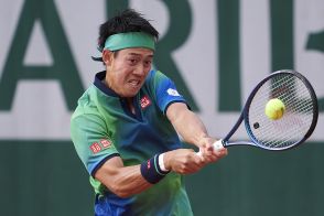 錦織圭、4時間22分のフルセットマッチを制して3年ぶりの全仏オープンで2回戦へ! 997日ぶりのグランドスラム白星 [全仏オープン]【テニス】