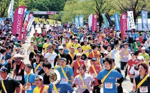 復興願い、つなぐたすき　金沢城リレーマラソン