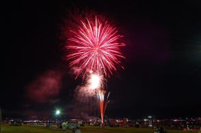 【花火が毎日】どっかーん！諏訪湖は7月26日から8月25日まで連日打ち上げ！期間中はずっと「たまや～」