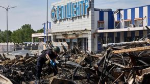 ウクライナ第二の都市ハルキウの商業施設に攻撃、多数死傷　ロシアは滑空誘導爆弾を活用