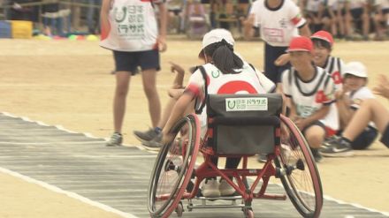 全国初！運動会の種目に「スポーツ用車いす」大村市の小学校で“共生社会”の考え方広げる取り組み《長崎》