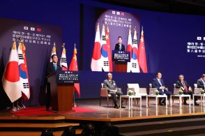 日中韓首脳会談、定例化で合意 北朝鮮非核化を再確認