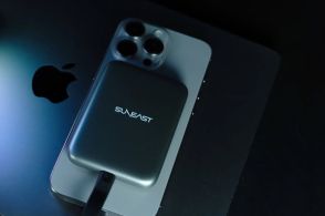 iPhoneの背面に装着できるMagSafe対応ポータブルSSD発売　1TBと2TBを用意