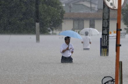 線状降水帯に警戒呼びかけ　前線が活発化、災害の恐れ