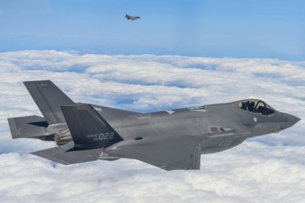 韓国空軍が北の衛星打ち上げ予告に対抗、F35Aなど最強戦力20機で打撃訓練