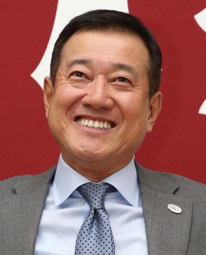 巨人・原辰徳前監督が「王貞治DAY」で始球式　交流戦の開幕告げる好投に球場大興奮