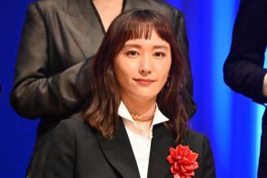 新垣結衣　推しグッズ買えなかった小学生時代の涙ぐましい努力　部屋の光景は「何百個の目に…」