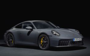 ポルシェ、電動ターボハイブリッドの「911カレラGTS」世界初公開