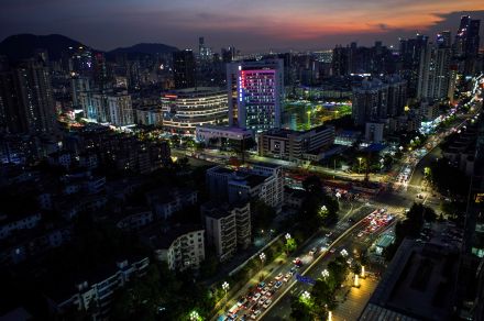 中国深セン市、住宅の頭金比率引き下げ　広州市に続き