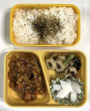 横浜市の児童預かり拠点で、夏休みに昼食提供　５７０カ所、１食４００円で