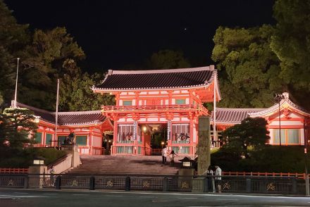 京都・八坂神社で「鈴の緒」に利用制限…背景に“参拝客のトラブル”　動画を晒された外国人男性は「訴訟の準備をしています」