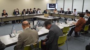 身体拘束減へ再検討　厚労省、精神保健福祉法改正も視野に