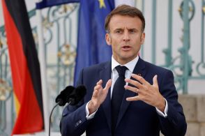 ロシア領内の軍事拠点「無力化」、ウクライナに認めるべき 仏大統領