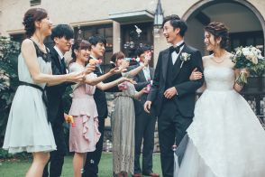 結婚式に“ピアス”もダメ？参列者を悩ます《謎ドレスコード》　解決策は？