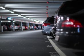 東京に住む予定です。「駐車場代」ってどれくらいかかりますか？23区内を考えています。