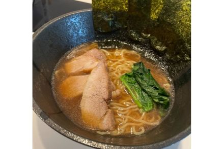 【ワンパンレシピ】横浜のソウルフード“家系風ラーメン” をおうちで♪肉のうま味を凝縮した濃厚スープがたまらんのよ～