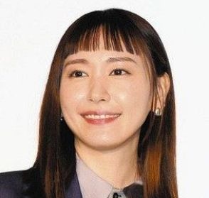 「ガッキーどした！？」新垣結衣、TVスタジオ出演の姿にファン騒然 「印象かわる」「斬新…」