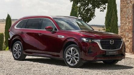 マツダ、欧州で新型SUV「CX-80」初公開。3列シート導入で 室内空間は欧州で同社最大