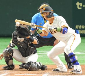 【巨人】代打小林誠司、バントでサヨナラ勝利に貢献「どんな形でも決めるんだという気持ちで必死にいきました」