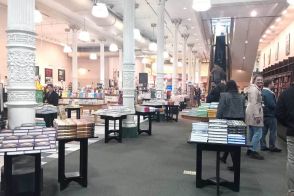 「日本の小説への関心が高まっている」　「駐夫」がアメリカの書店でうれしいと思った瞬間とは