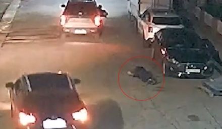 人を車にぶら下げたまま飲酒運転…市民が１時間追いかけて捕まえた＝韓国