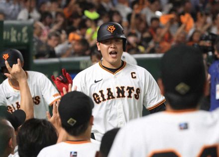 岡本和真が逆転2ラン！　7年連続2桁本塁打達成　交流戦では30発目　巨人0―5から3回で6―5