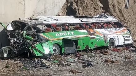 バスが渓谷に転落…少なくとも28人死亡　パキスタン南西部