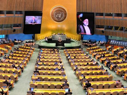 国連総会、墜落事故死のイラン大統領らを追悼　対立の米国は不参加
