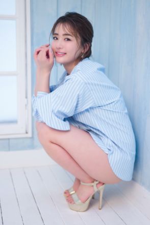 元AKB48・平嶋夏海「ぽちゃかわセクシー」ボディを披露　水着カットも掲載した大人かわいい写真集に