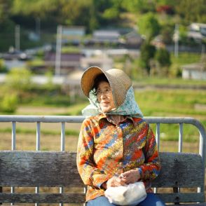 《おばあちゃんの漬物が絶滅危機》80代梅農家「今後、梅干しをどう作ればいいのかわからない…」法改正で相次ぐ高齢農家の嘆き…道の駅でも販売できない受難