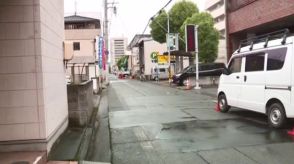 パトカーに追跡されていた軽自動車が別の車に追突し逃走　１人軽傷　広島・福山市