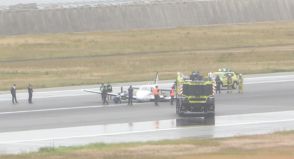 【速報】神戸空港に小型機が胴体着陸　けが人なし　タッチ＆ゴーの訓練中か