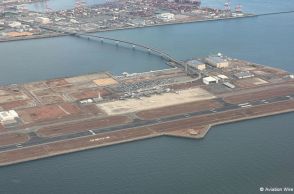 神戸空港、滑走路閉鎖　ヒラタ学園の訓練機が胴体着陸