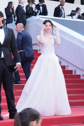2人の韓国女優が世界中に見せつけた、パーフェクトな美しさ。カンヌ国際映画祭レッドカーペット