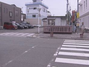 傘を差して乗り警察官が停止求める…パトカーが追跡していた自転車の52歳男性が転倒 首の骨を折る大ケガ