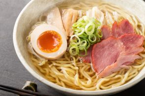 「梅田駅で人気のラーメン」ランキング！　2位は鶏白湯と魚介醤油ダレのスープが人気の「らーめん 弥七」、1位は？【2024年5月版】