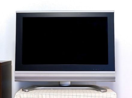 古いテレビを捨てたいです。お金をかけず楽に処分するにはどうすればよいでしょうか？【専門家が解説】