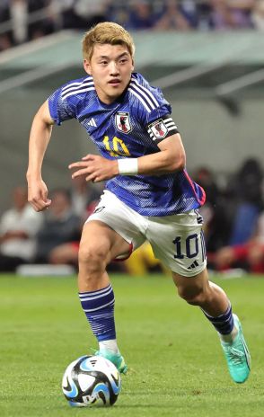 サッカー堂安律、結婚を発表