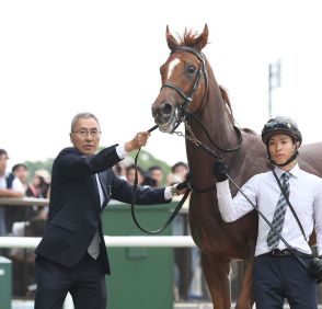 萩原清調教師がＪＲＡ通算７００勝達成