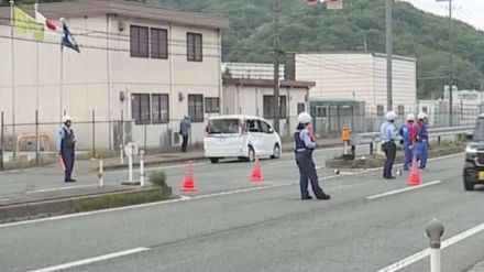 【速報】駐車場から出てきた車とバイクが衝突　バイクの運転手が死亡　広島県三原市
