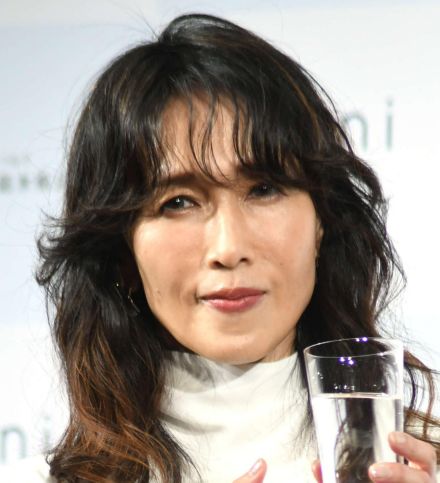 「感動が蘇り、目がウルウル」工藤静香、オーケストラコンサート一部を公開　美しい歌声に鳥肌！