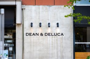 毎年話題！DEAN & DELUCAコラボ付録　今年は「クリアボトル＆保冷ボトルホルダー」が登場　大きなポケット付きトートも