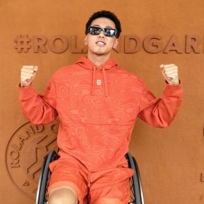 パリ・パラリンピックで金メダルを狙う車いすテニスの小田凱人　パラと同会場で単複２冠に挑む
