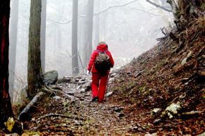 大雨の中、単独登山中に姿を消した女性　涙ながらに「今すぐ母の元へ行きたい！」と訴える息子に捜索隊がかけた言葉は