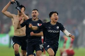 3-0も危険スコア？　欧州日本人対決で大逆転劇…「雰囲気良くない」→奇跡Vが実現した訳【現地発コラム】