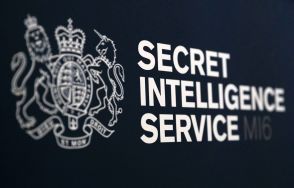 中国、英国を非難　国家機関勤務の夫婦が「スパイ活動」
